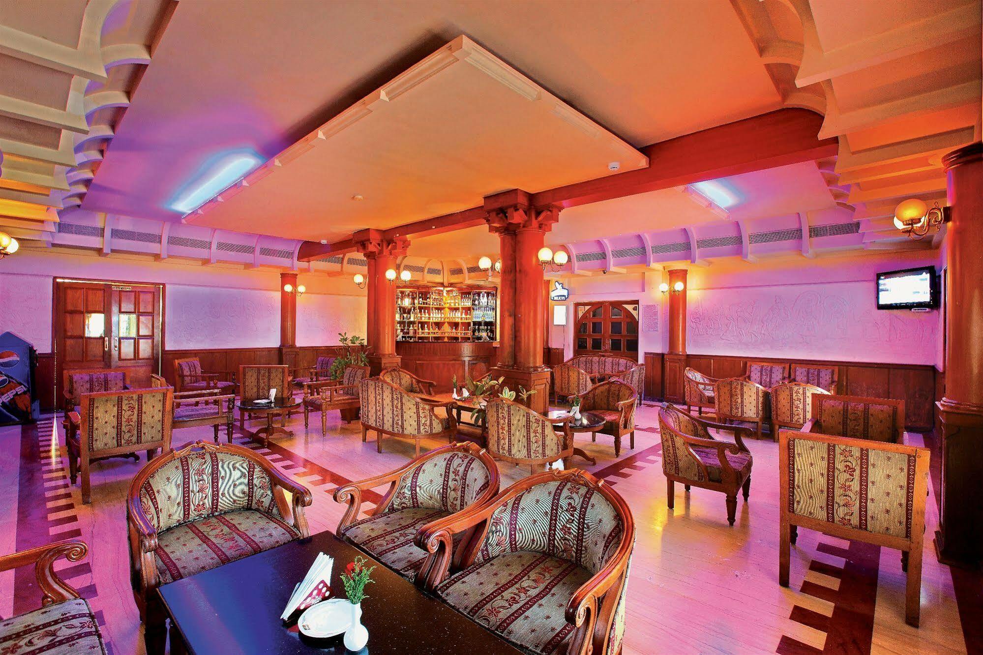 Quality Airport Hotels Nedumbassery Exterior foto